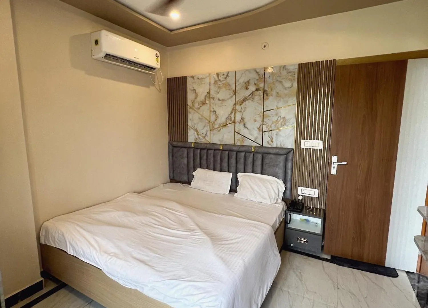 Hotel Smart Inn Varanasi 3*,  India